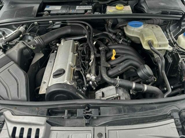 Серый Ауди А4, объемом двигателя 1.6 л и пробегом 210 тыс. км за 6000 $, фото 7 на Automoto.ua