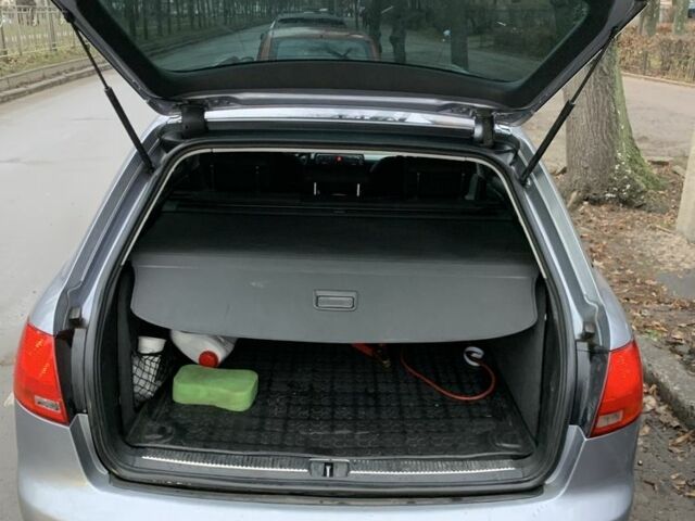 Серый Ауди А4, объемом двигателя 2 л и пробегом 310 тыс. км за 5400 $, фото 7 на Automoto.ua