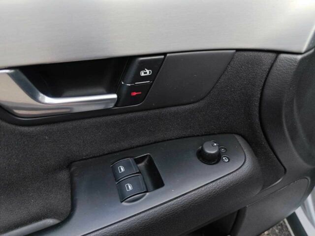 Сірий Ауді А4, об'ємом двигуна 0 л та пробігом 237 тис. км за 6290 $, фото 15 на Automoto.ua