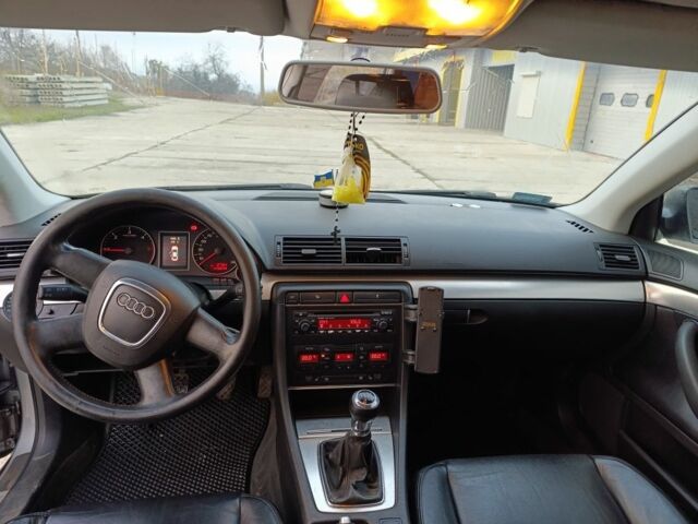 Серый Ауди А4, объемом двигателя 2 л и пробегом 333 тыс. км за 2700 $, фото 10 на Automoto.ua