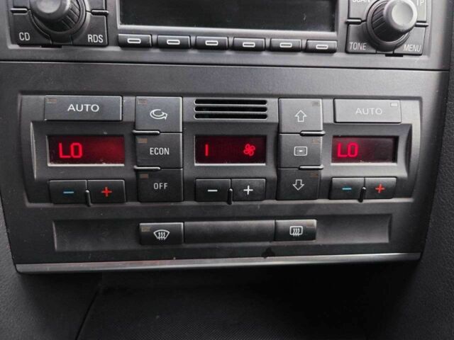 Сірий Ауді А4, об'ємом двигуна 0 л та пробігом 237 тис. км за 6290 $, фото 17 на Automoto.ua