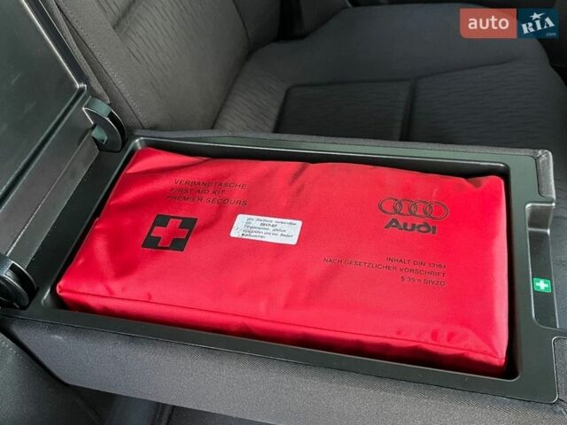 Серый Ауди А4, объемом двигателя 1.6 л и пробегом 232 тыс. км за 7500 $, фото 37 на Automoto.ua