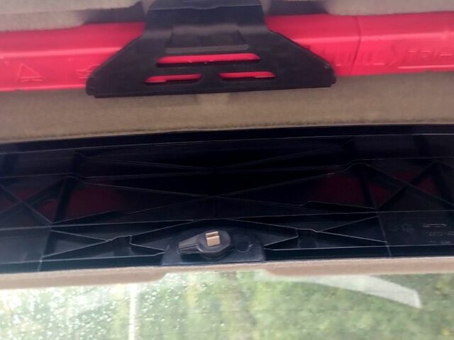 Сірий Ауді А4, об'ємом двигуна 2 л та пробігом 241 тис. км за 7000 $, фото 10 на Automoto.ua