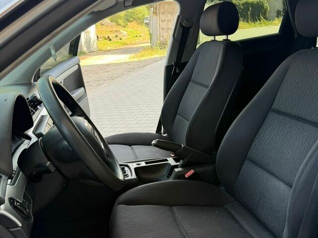Серый Ауди А4, объемом двигателя 2 л и пробегом 255 тыс. км за 4999 $, фото 25 на Automoto.ua