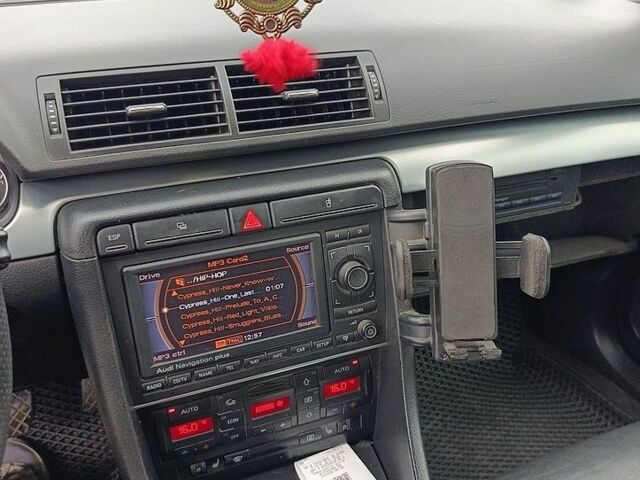 Сірий Ауді А4, об'ємом двигуна 2 л та пробігом 330 тис. км за 3800 $, фото 9 на Automoto.ua
