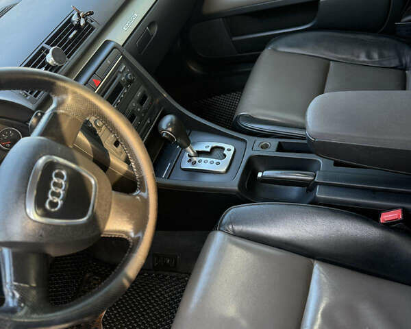 Сірий Ауді А4, об'ємом двигуна 2.97 л та пробігом 345 тис. км за 7000 $, фото 13 на Automoto.ua