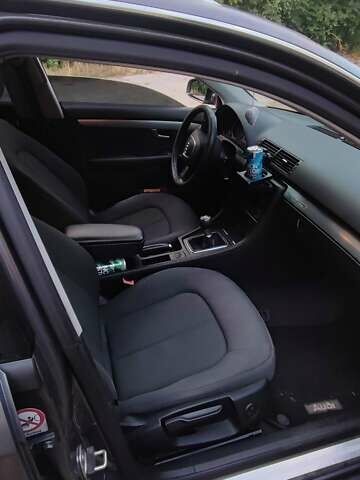 Серый Ауди А4, объемом двигателя 3 л и пробегом 370 тыс. км за 6500 $, фото 2 на Automoto.ua