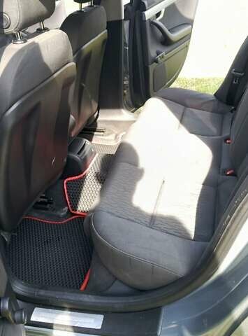 Серый Ауди А4, объемом двигателя 1.6 л и пробегом 320 тыс. км за 5300 $, фото 7 на Automoto.ua