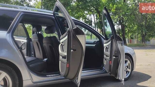 Сірий Ауді А4, об'ємом двигуна 1.98 л та пробігом 250 тис. км за 7500 $, фото 8 на Automoto.ua