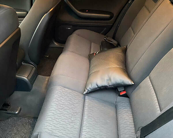 Серый Ауди А4, объемом двигателя 2.7 л и пробегом 258 тыс. км за 7500 $, фото 10 на Automoto.ua