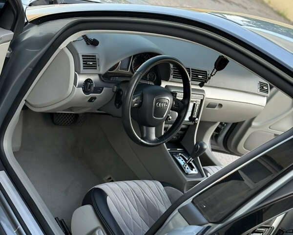 Сірий Ауді А4, об'ємом двигуна 1.98 л та пробігом 240 тис. км за 7500 $, фото 7 на Automoto.ua