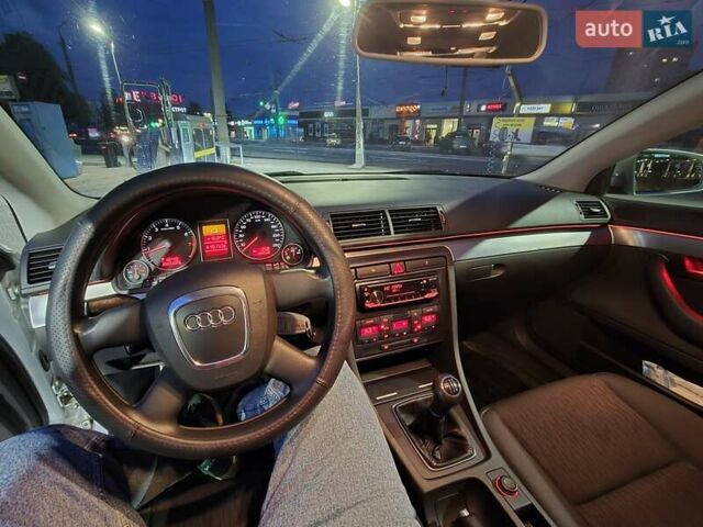 Сірий Ауді А4, об'ємом двигуна 1.6 л та пробігом 182 тис. км за 8000 $, фото 16 на Automoto.ua