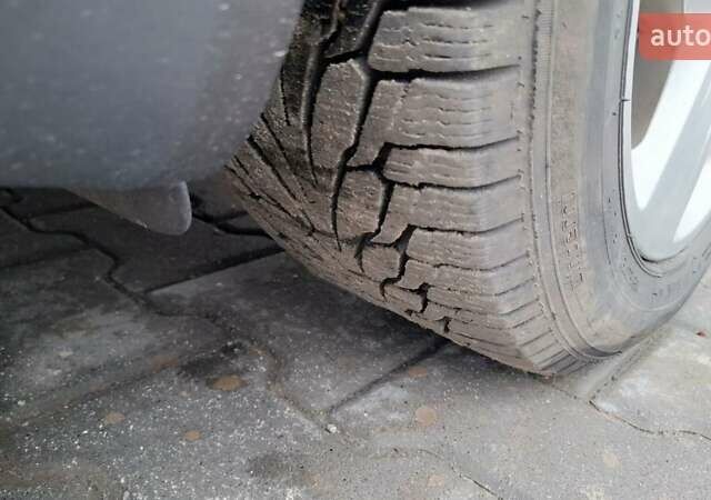 Серый Ауди А4, объемом двигателя 2 л и пробегом 313 тыс. км за 6700 $, фото 6 на Automoto.ua