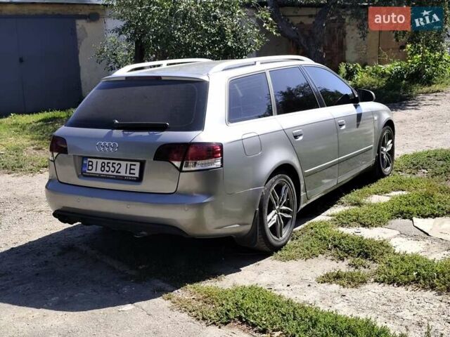 Серый Ауди А4, объемом двигателя 2 л и пробегом 298 тыс. км за 6800 $, фото 2 на Automoto.ua