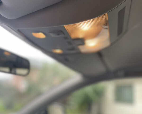 Ауді А4 2006 у Хмельницькому на Automoto.ua Сірий Ауді А4, об'ємом двигуна 2 л та пробігом 221 тис. км за 6699 $, фото 29 на Automoto.ua