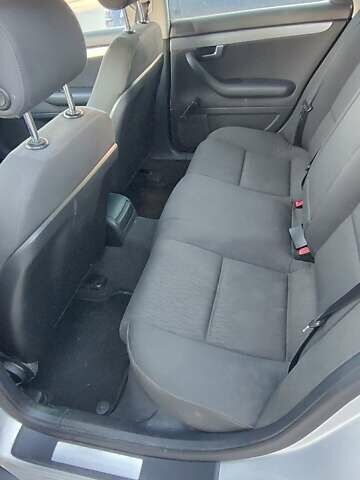 Сірий Ауді А4, об'ємом двигуна 2 л та пробігом 358 тис. км за 4500 $, фото 6 на Automoto.ua