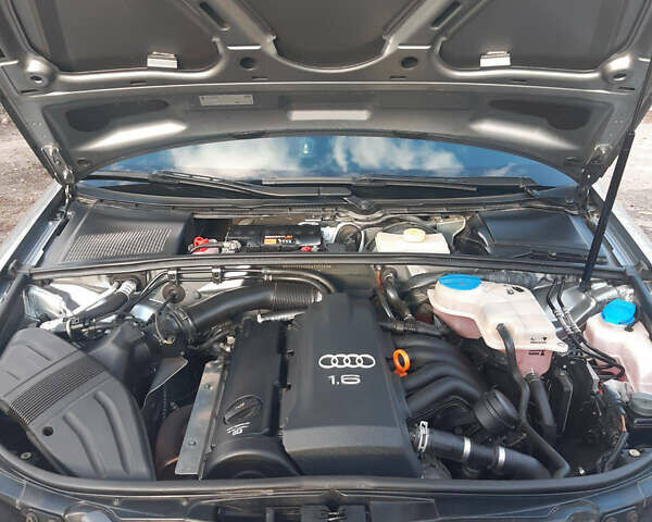 Ауді А4 2006 у Яготине на Automoto.ua Сірий Ауді А4, об'ємом двигуна 1.6 л та пробігом 169 тис. км за 7000 $, фото 11 на Automoto.ua