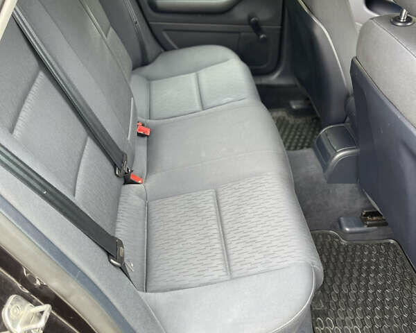 Ауді А4 2006 у Хмельницькому на Automoto.ua Сірий Ауді А4, об'ємом двигуна 2 л та пробігом 221 тис. км за 6699 $, фото 24 на Automoto.ua