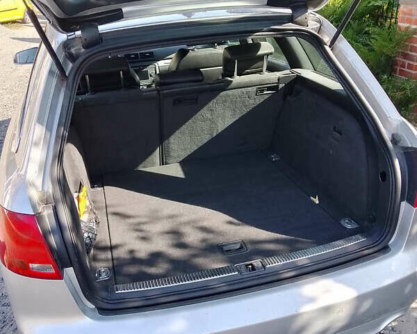 Серый Ауди А4, объемом двигателя 3 л и пробегом 401 тыс. км за 7300 $, фото 5 на Automoto.ua