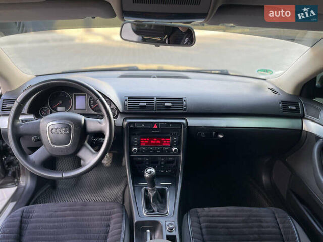 Серый Ауди А4, объемом двигателя 2 л и пробегом 250 тыс. км за 6700 $, фото 11 на Automoto.ua