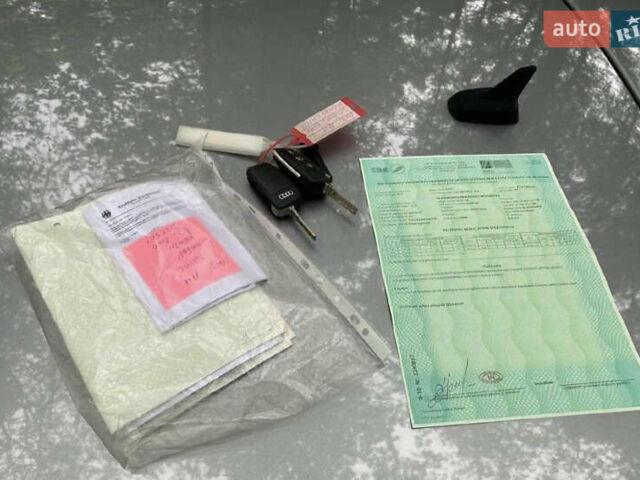 Серый Ауди А4, объемом двигателя 2.7 л и пробегом 258 тыс. км за 7500 $, фото 11 на Automoto.ua