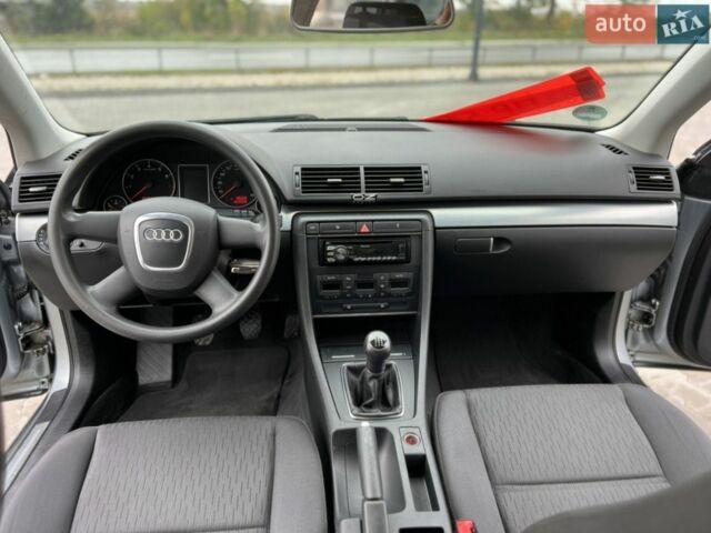 Серый Ауди А4, объемом двигателя 0 л и пробегом 205 тыс. км за 7000 $, фото 2 на Automoto.ua