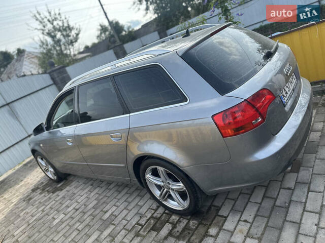 Серый Ауди А4, объемом двигателя 2 л и пробегом 270 тыс. км за 8100 $, фото 3 на Automoto.ua