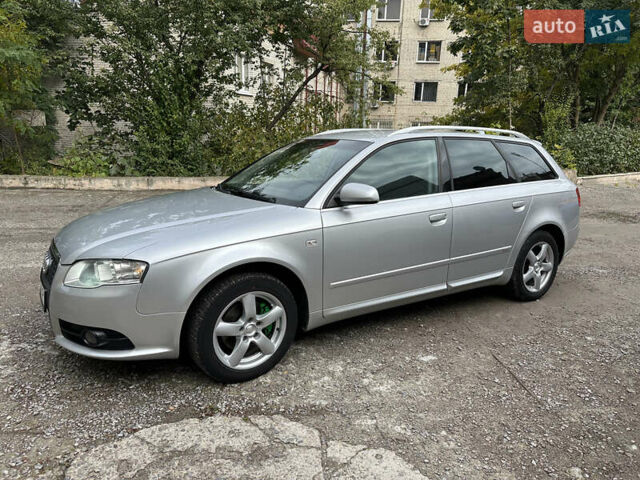 Серый Ауди А4, объемом двигателя 2 л и пробегом 310 тыс. км за 7800 $, фото 1 на Automoto.ua