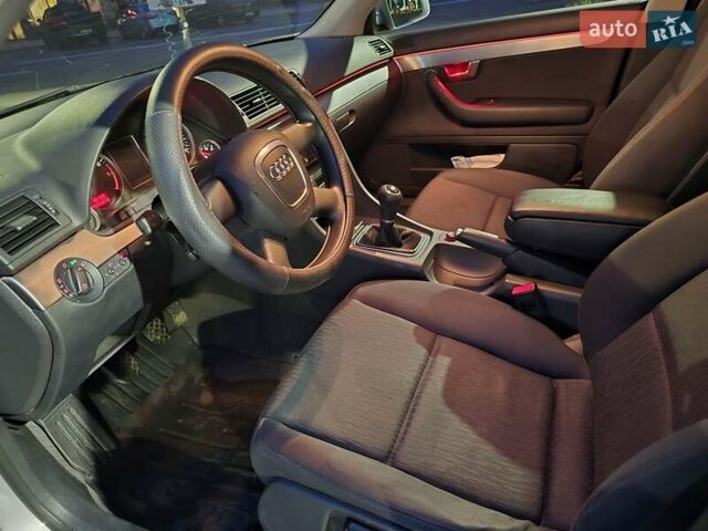 Сірий Ауді А4, об'ємом двигуна 1.6 л та пробігом 182 тис. км за 8000 $, фото 14 на Automoto.ua