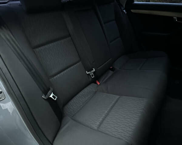 Серый Ауди А4, объемом двигателя 1.8 л и пробегом 209 тыс. км за 7000 $, фото 37 на Automoto.ua