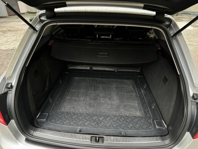 Серый Ауди А4, объемом двигателя 2 л и пробегом 310 тыс. км за 7800 $, фото 9 на Automoto.ua