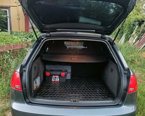 Серый Ауди А4, объемом двигателя 2 л и пробегом 244 тыс. км за 6700 $, фото 5 на Automoto.ua