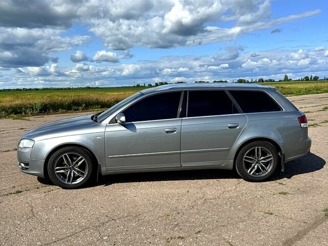Серый Ауди А4, объемом двигателя 2 л и пробегом 299 тыс. км за 6750 $, фото 1 на Automoto.ua