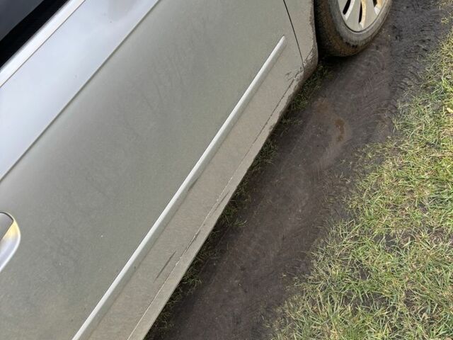 Ауді А4 2006 у Ковель на Automoto.ua Сірий Ауді А4, об'ємом двигуна 2 л та пробігом 330 тис. км за 4500 $, фото 4 на Automoto.ua