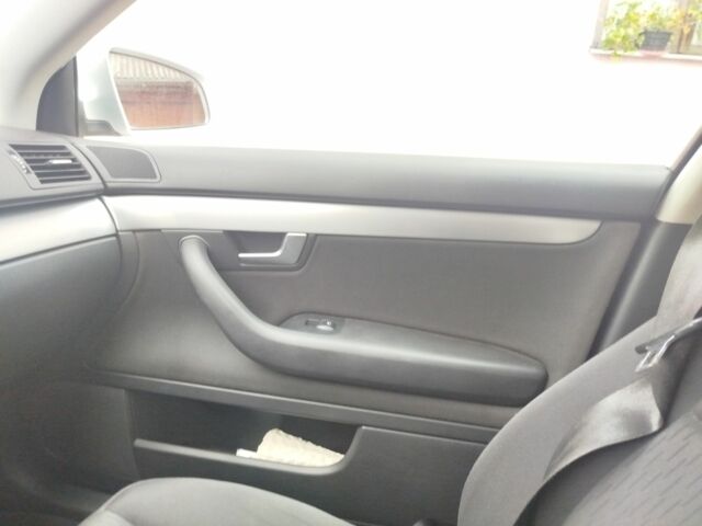 Сірий Ауді А4, об'ємом двигуна 1.9 л та пробігом 267 тис. км за 6600 $, фото 16 на Automoto.ua