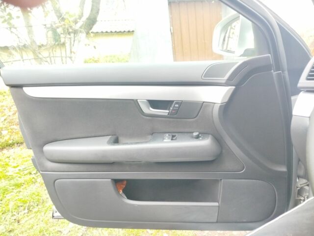 Сірий Ауді А4, об'ємом двигуна 1.9 л та пробігом 267 тис. км за 6600 $, фото 15 на Automoto.ua