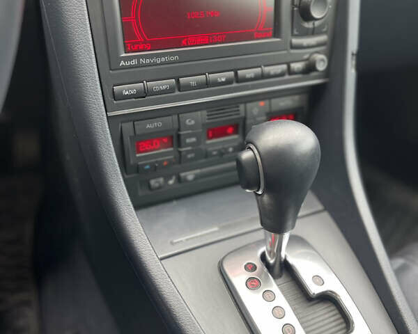 Ауді А4 2006 у Хмельницькому на Automoto.ua Сірий Ауді А4, об'ємом двигуна 2 л та пробігом 221 тис. км за 6699 $, фото 22 на Automoto.ua