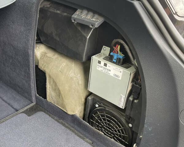 Ауді А4 2006 у Хмельницькому на Automoto.ua Сірий Ауді А4, об'ємом двигуна 2 л та пробігом 221 тис. км за 6699 $, фото 33 на Automoto.ua