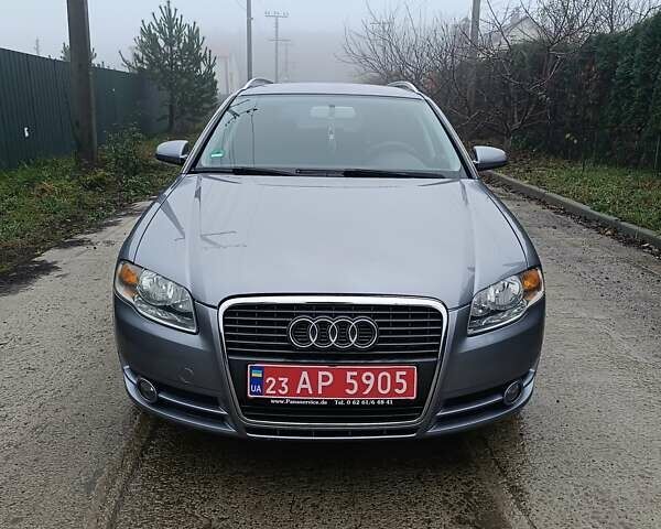 Серый Ауди А4, объемом двигателя 1.6 л и пробегом 212 тыс. км за 5500 $, фото 1 на Automoto.ua