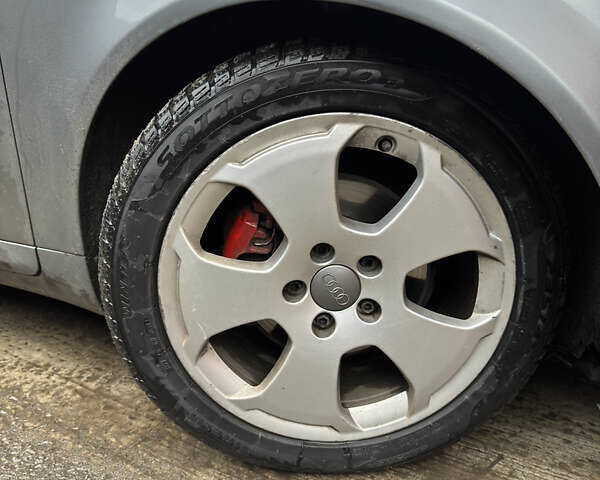 Сірий Ауді А4, об'ємом двигуна 1.97 л та пробігом 300 тис. км за 7500 $, фото 18 на Automoto.ua