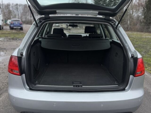 Серый Ауди А4, объемом двигателя 2 л и пробегом 195 тыс. км за 6999 $, фото 13 на Automoto.ua