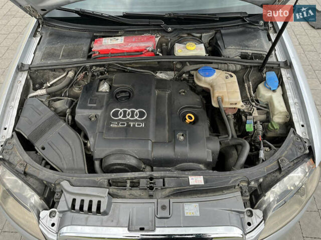 Сірий Ауді А4, об'ємом двигуна 2 л та пробігом 351 тис. км за 7500 $, фото 11 на Automoto.ua