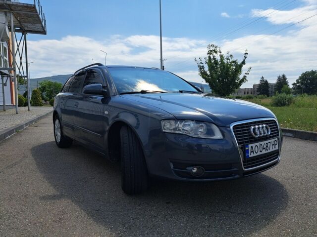 Серый Ауди А4, объемом двигателя 2 л и пробегом 280 тыс. км за 5200 $, фото 2 на Automoto.ua