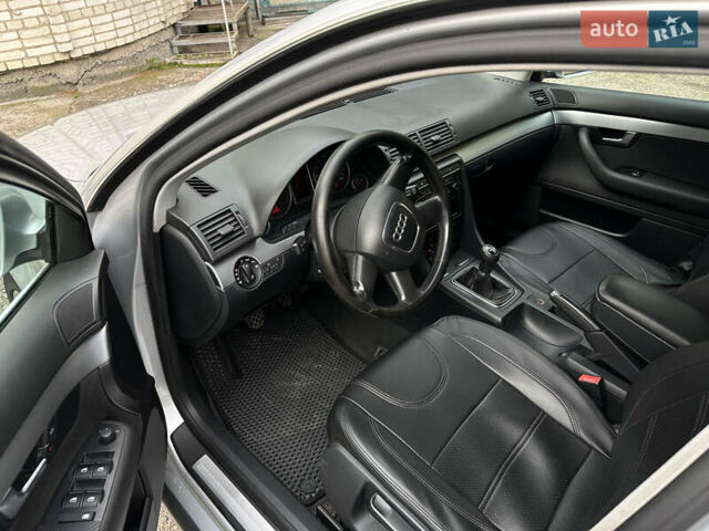 Серый Ауди А4, объемом двигателя 2 л и пробегом 310 тыс. км за 7800 $, фото 6 на Automoto.ua