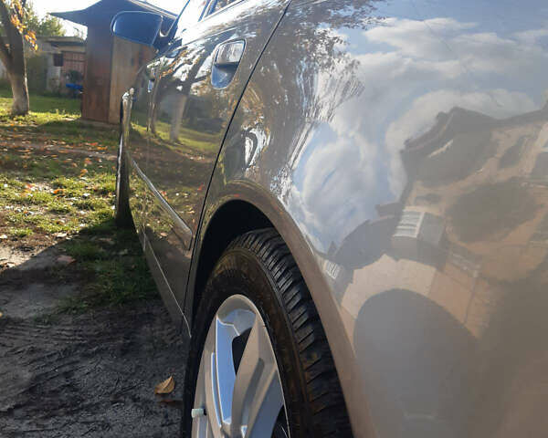 Ауді А4 2006 у Яготине на Automoto.ua Сірий Ауді А4, об'ємом двигуна 1.6 л та пробігом 169 тис. км за 7000 $, фото 6 на Automoto.ua