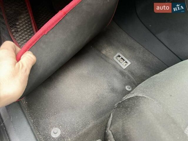 Серый Ауди А4, объемом двигателя 1.97 л и пробегом 276 тыс. км за 6650 $, фото 5 на Automoto.ua