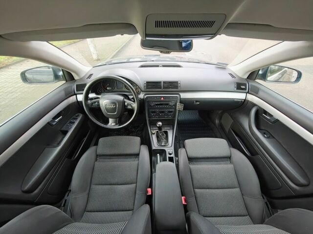 Сірий Ауді А4, об'ємом двигуна 1.9 л та пробігом 266 тис. км за 3200 $, фото 6 на Automoto.ua