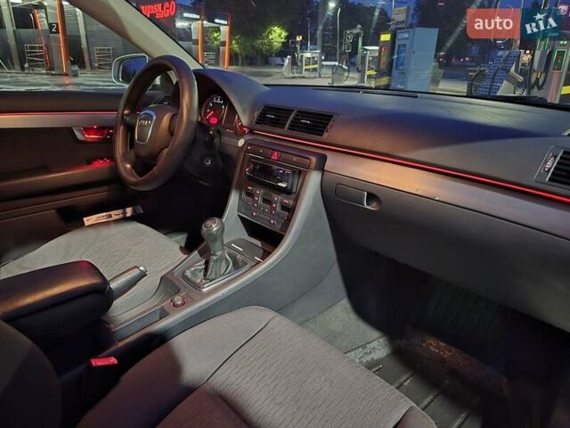 Сірий Ауді А4, об'ємом двигуна 1.6 л та пробігом 182 тис. км за 8000 $, фото 8 на Automoto.ua