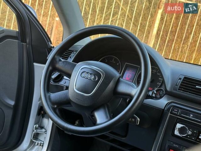 Серый Ауди А4, объемом двигателя 2 л и пробегом 358 тыс. км за 6200 $, фото 54 на Automoto.ua