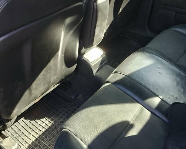 Серый Ауди А4, объемом двигателя 3 л и пробегом 401 тыс. км за 7300 $, фото 6 на Automoto.ua